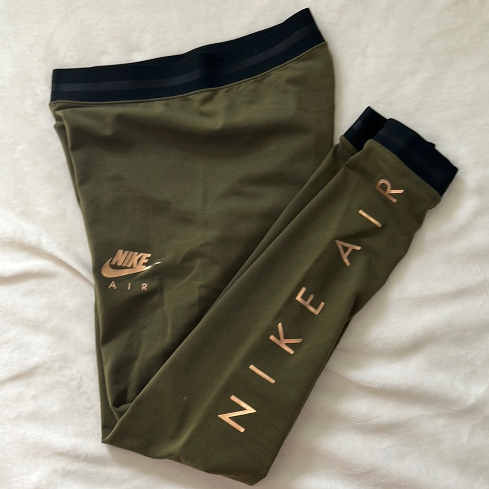 Nike NWT military green and gold logo leggings size small